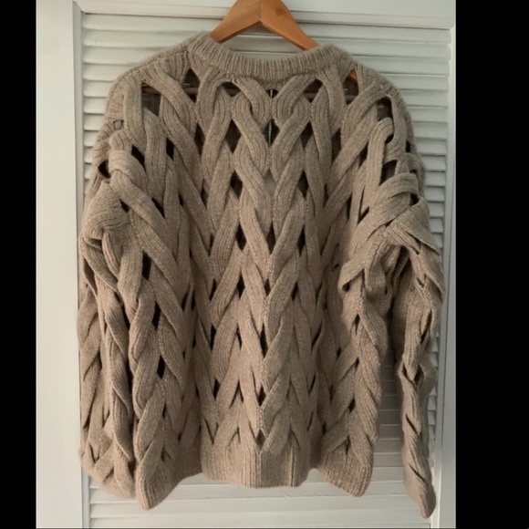 Jumper - Picture 2 of 4